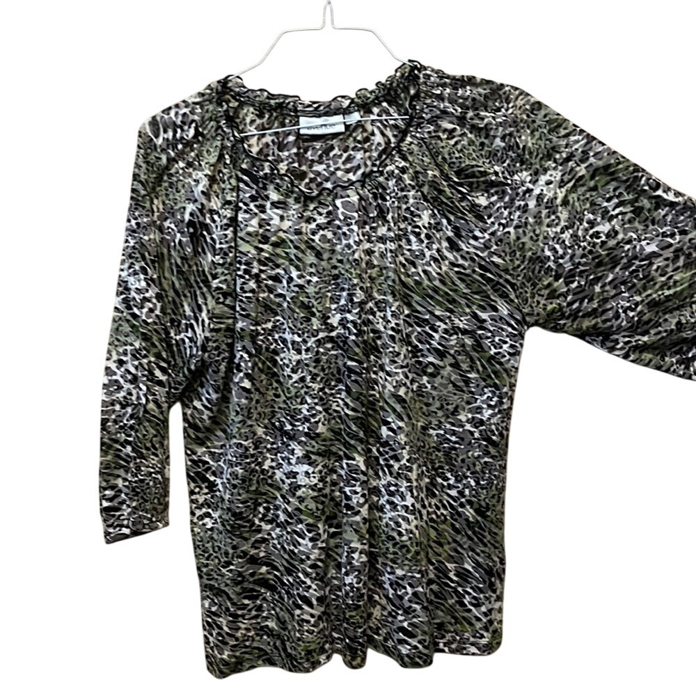 Avenue Womens Plus Size 18/20 Animal Print Ruffle Neck 3/4 Sleeve Top Olive Grey
